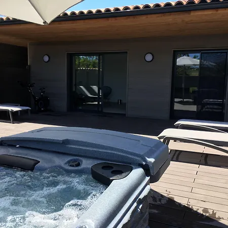 Apartmanhotel Pierre & Premium Vesna Rossa 5*