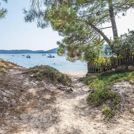 Pierre & Premium Vesna Rossa Porto-Vecchio (Corsica)