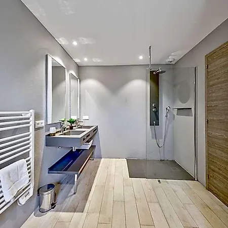 Hotel apartamentowy Pierre & Premium Vesna Rossa 5*