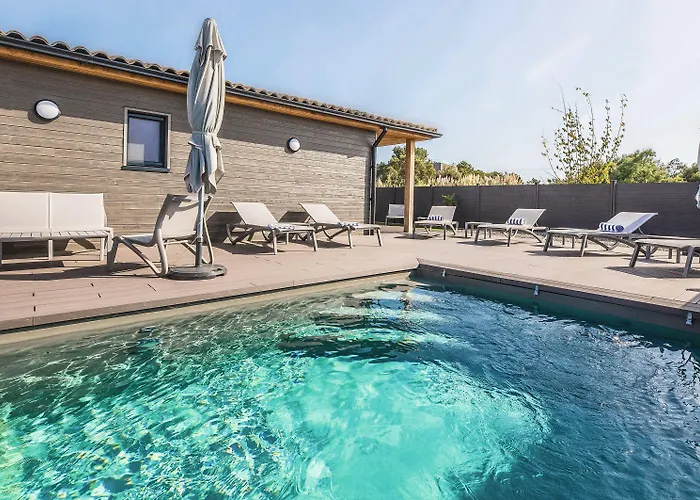 アパートホテル Pierre & Premium Vesna Rossa ポルトヴェッキオ