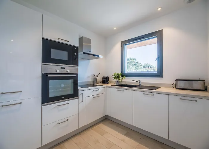 Pierre & Premium Vesna Rossa Porto-Vecchio (Corsica)