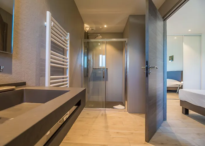 アパートホテル Pierre & Premium Vesna Rossa ポルトヴェッキオ