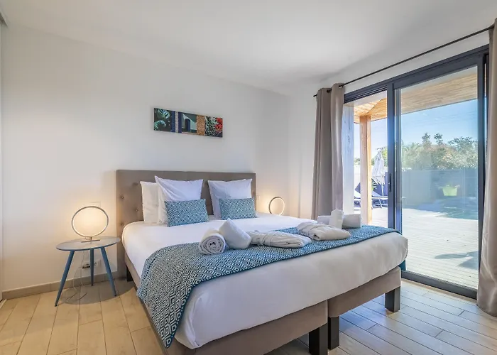 Pierre & Premium Vesna Rossa アパートホテル