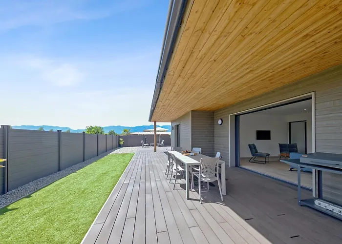 アパートホテル Pierre & Premium Vesna Rossa ポルトヴェッキオ